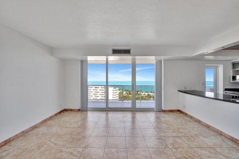 Condo in Fort Lauderdale, Florida, 2 bedrooms  № 1002447 - photo 20