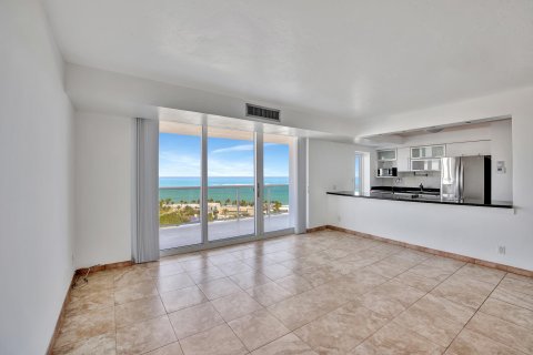 Condo in Fort Lauderdale, Florida, 2 bedrooms  № 1002447 - photo 21