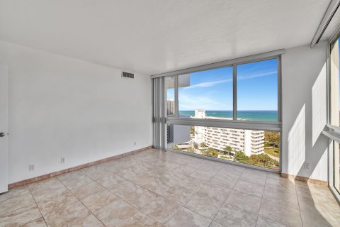 Condo in Fort Lauderdale, Florida, 2 bedrooms  № 1002447 - photo 12