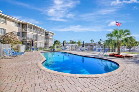 Condo in Fort Lauderdale, Florida, 2 bedrooms  № 1002447 - photo 2