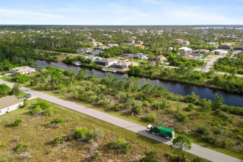 Terreno en venta en Port Charlotte, Florida № 920457 - foto 7