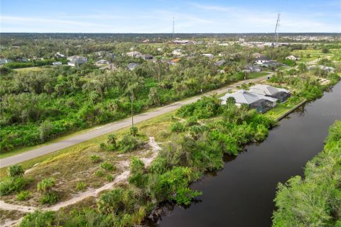 Terreno en venta en Port Charlotte, Florida № 920456 - foto 2