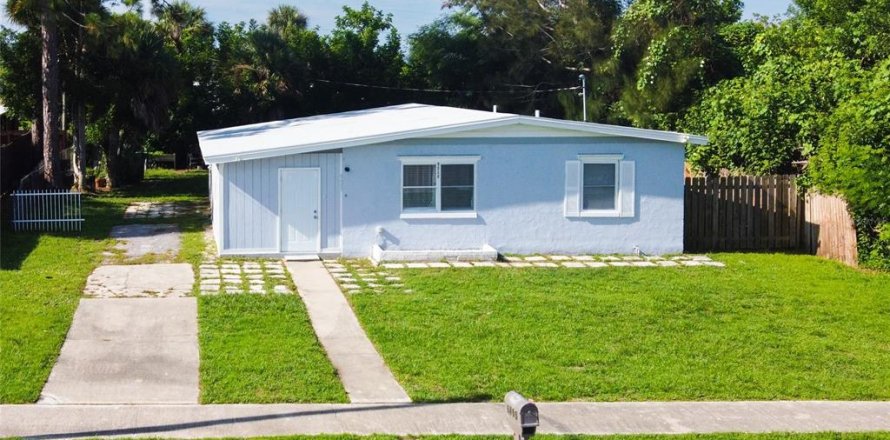 Casa en North Port, Florida 3 dormitorios, 96.99 m2 № 1300095