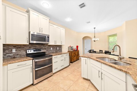 Villa ou maison à vendre à Jensen Beach, Floride: 4 chambres, 227.89 m2 № 870835 - photo 27