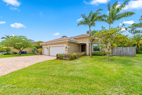 Villa ou maison à vendre à Jensen Beach, Floride: 4 chambres, 227.89 m2 № 870835 - photo 9
