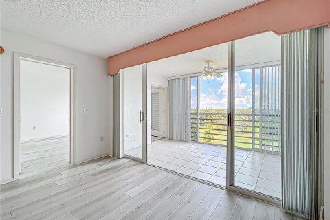 Condominio en venta en Bradenton, Florida, 2 dormitorios, 116.69 m2 № 1414683 - foto 5