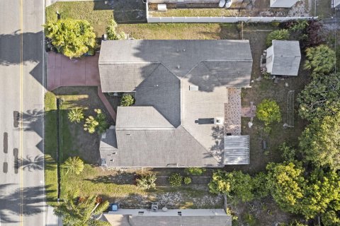 Casa en venta en Palm Bay, Florida, 4 dormitorios, 188.96 m2 № 1151570 - foto 3