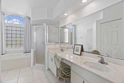 Casa en venta en Palm Bay, Florida, 4 dormitorios, 188.96 m2 № 1151570 - foto 15