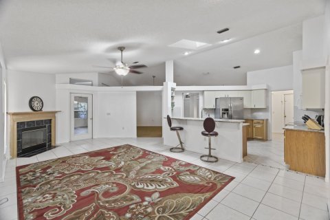 House in Palm Bay, Florida 4 bedrooms, 188.96 sq.m. № 1151570 - photo 25