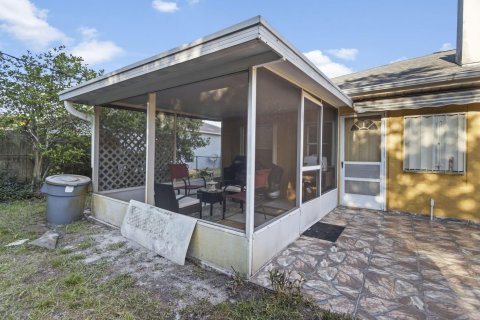 Casa en venta en Palm Bay, Florida, 4 dormitorios, 188.96 m2 № 1151570 - foto 9