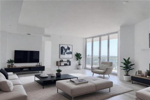 Condominio en venta en Tampa, Florida, 2 dormitorios, 160.07 m2 № 1346305 - foto 9