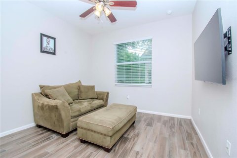 Casa en venta en Land O' Lakes, Florida, 3 dormitorios, 205.96 m2 № 1300957 - foto 9