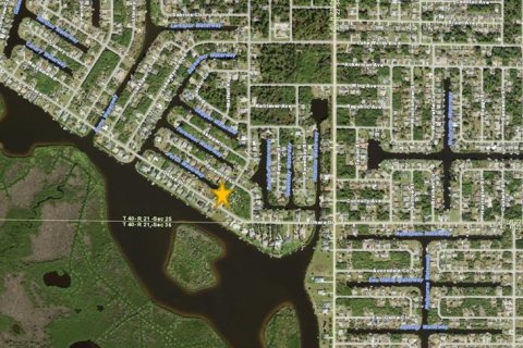 Land in Port Charlotte, Florida № 236729 - photo 6
