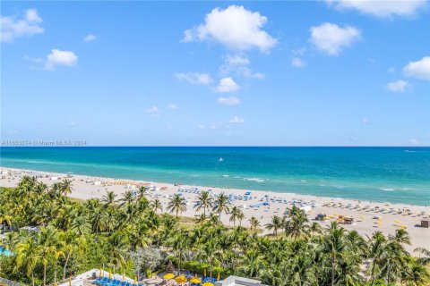 Condo in Miami Beach, Florida, 2 bedrooms  № 1347859 - photo 4