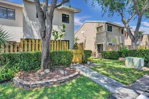 Adosado en venta en Davie, Florida, 2 dormitorios, 112.97 m2 № 1347830 - foto 3