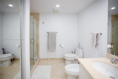 Condo in Aventura, Florida, 2 bedrooms  № 1178754 - photo 28