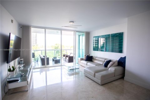 Condo in Aventura, Florida, 2 bedrooms  № 1178754 - photo 12