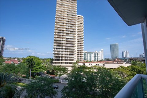 Copropriété à vendre à Aventura, Floride: 2 chambres, 132.39 m2 № 1178754 - photo 8