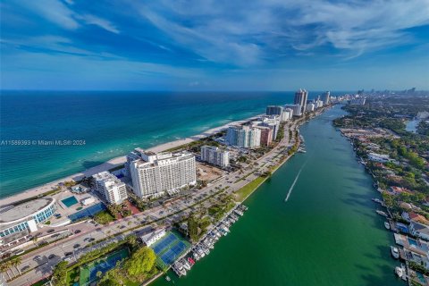 Copropriété à vendre à Miami Beach, Floride: 1 chambre, 91.04 m2 № 1178798 - photo 2