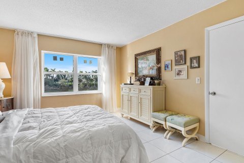 Condo in Hallandale Beach, Florida, 2 bedrooms  № 837483 - photo 29