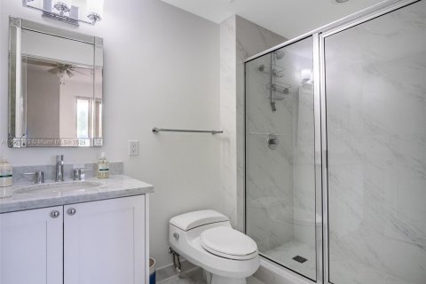 Condo in Hollywood, Florida, 3 bedrooms  № 1384163 - photo 24