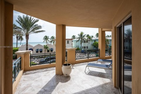 Condo in Hollywood, Florida, 3 bedrooms  № 1384163 - photo 29