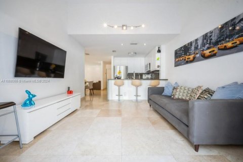 Adosado en venta en Aventura, Florida, 2 dormitorios, 116.13 m2 № 1384211 - foto 13