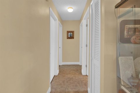 Villa ou maison à vendre à Kissimmee, Floride: 4 chambres, 129.41 m2 № 1354326 - photo 15