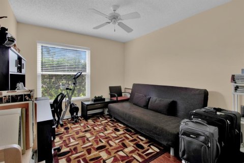 Casa en venta en Kissimmee, Florida, 4 dormitorios, 129.41 m2 № 1354326 - foto 10