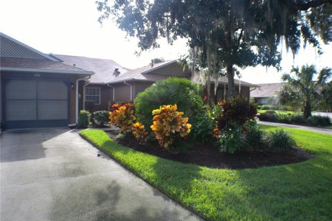 House in Leesburg, Florida 2 bedrooms, 104.05 sq.m. № 1354396 - photo 1