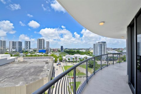 Condo in Miami, Florida, 2 bedrooms  № 1153835 - photo 20