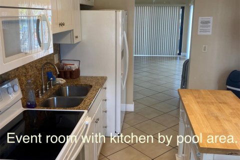 Condo in Pompano Beach, Florida, 1 bedroom  № 1151777 - photo 5