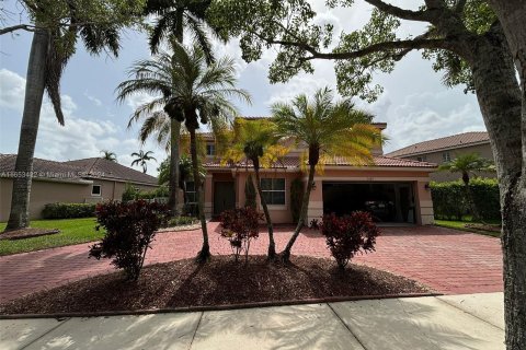 House in Weston, Florida 6 bedrooms, 305.83 sq.m. № 1348182 - photo 1