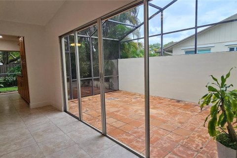 Townhouse in Miami, Florida 3 bedrooms, 107.4 sq.m. № 1348250 - photo 7