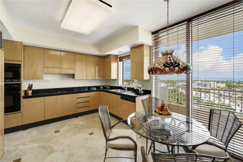 Condominio en venta en Key Biscayne, Florida, 3 dormitorios, 232.26 m2 № 658581 - foto 19