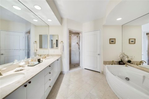 Condominio en venta en Key Biscayne, Florida, 3 dormitorios, 232.26 m2 № 658581 - foto 30