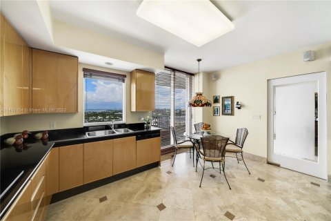 Condominio en venta en Key Biscayne, Florida, 3 dormitorios, 232.26 m2 № 658581 - foto 20