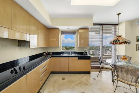 Condominio en venta en Key Biscayne, Florida, 3 dormitorios, 232.26 m2 № 658581 - foto 21