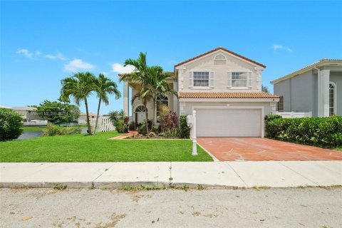 Villa ou maison à vendre à Davie, Floride: 3 chambres, 167.32 m2 № 1240326 - photo 1