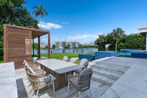 Casa en venta en Bal Harbour, Florida, 6 dormitorios, 611.67 m2 № 1328225 - foto 18