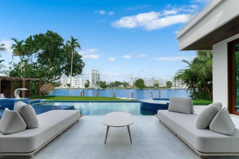 Casa en venta en Bal Harbour, Florida, 6 dormitorios, 611.67 m2 № 1328225 - foto 8