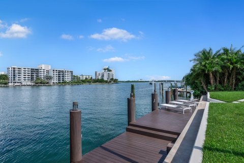 Villa ou maison à vendre à Bal Harbour, Floride: 6 chambres, 611.67 m2 № 1328225 - photo 9