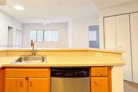 Copropriété à louer à Fort Lauderdale, Floride: 2 chambres, 79.71 m2 № 1347825 - photo 4