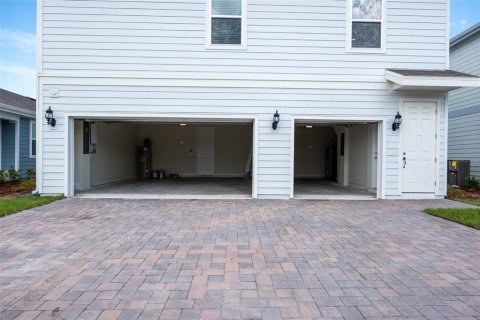 Apartamento en alquiler en Saint Cloud, Florida, 1 dormitorio, 83.05 m2 № 1344958 - foto 1