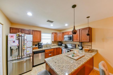 Adosado en venta en Tampa, Florida, 3 dormitorios, 136.94 m2 № 1344921 - foto 8