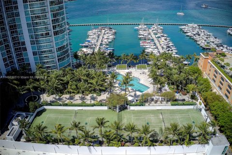 Condo in Miami Beach, Florida, 1 bedroom  № 866289 - photo 12