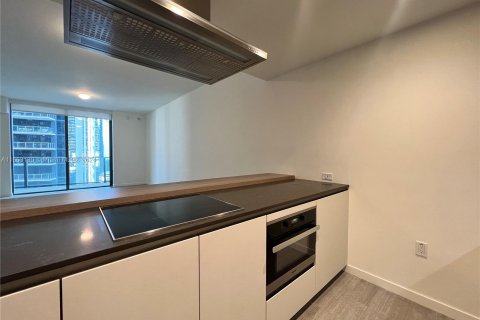 Condominio en alquiler en Miami, Florida, 1 dormitorio, 77.02 m2 № 1347827 - foto 6