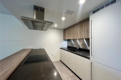 Condominio en alquiler en Miami, Florida, 1 dormitorio, 77.02 m2 № 1347827 - foto 7