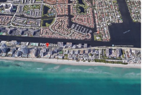 Condominio en venta en Hollywood, Florida, 2 dormitorios, 125.42 m2 № 1281650 - foto 1