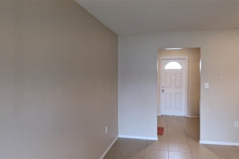 Apartamento en alquiler en DeLand, Florida, 1 dormitorio, 55.74 m2 № 1006365 - foto 11